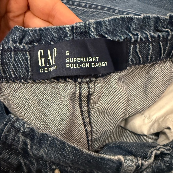 GAP Women's Flare Jeans in Classic Blue - Picture 5 of 6